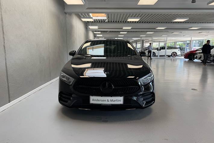 Sort Mercedes A200 d fra 2020