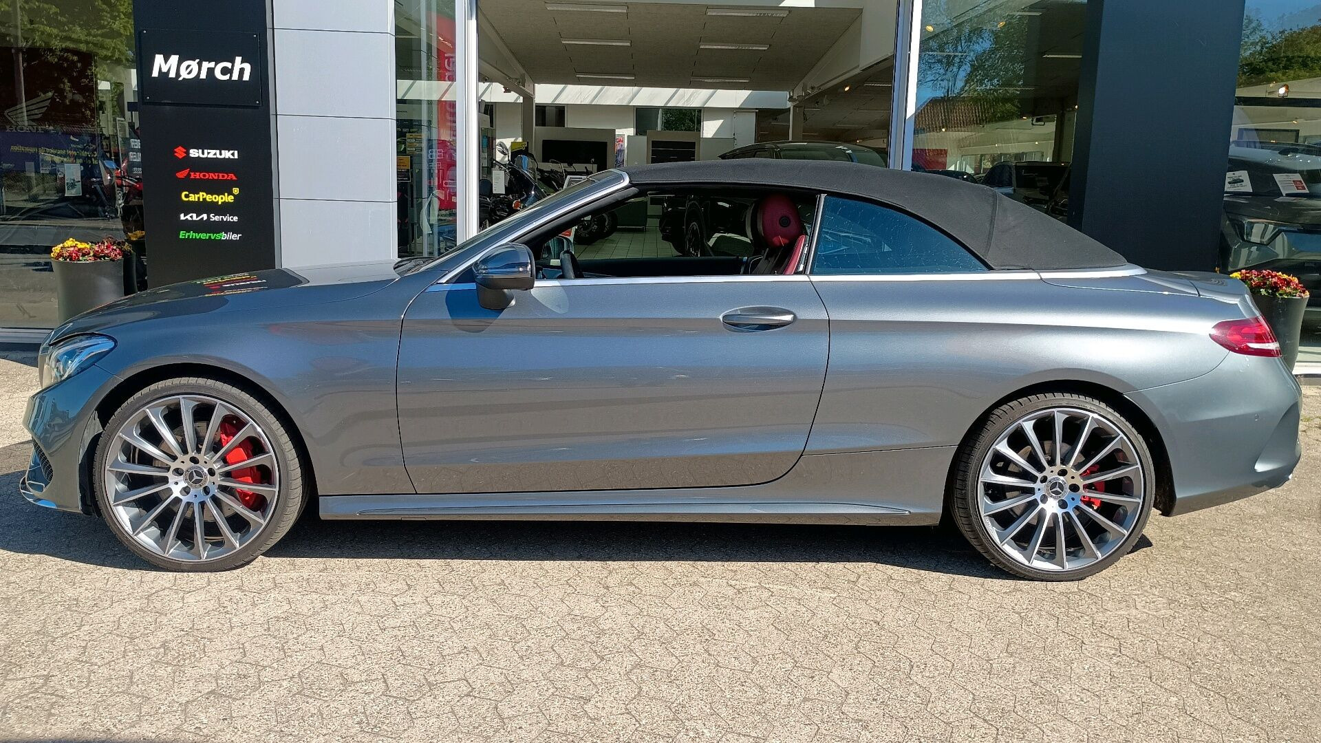 Grå Mercedes C250 fra 2017