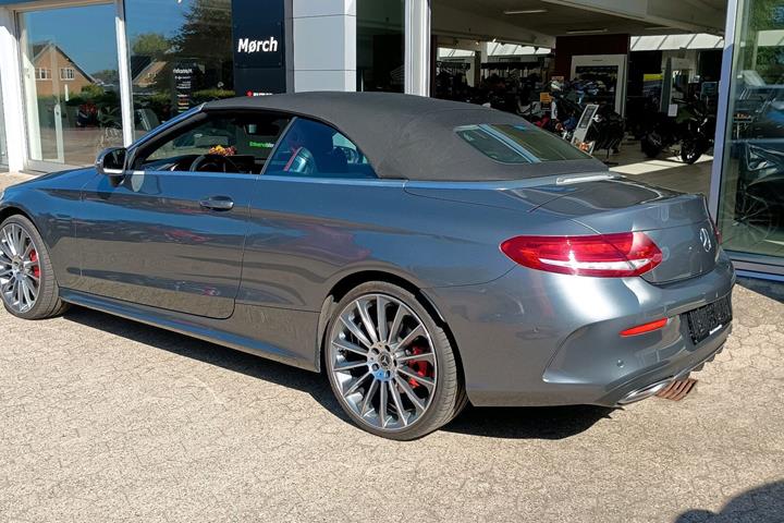 Grå Mercedes C250 fra 2017