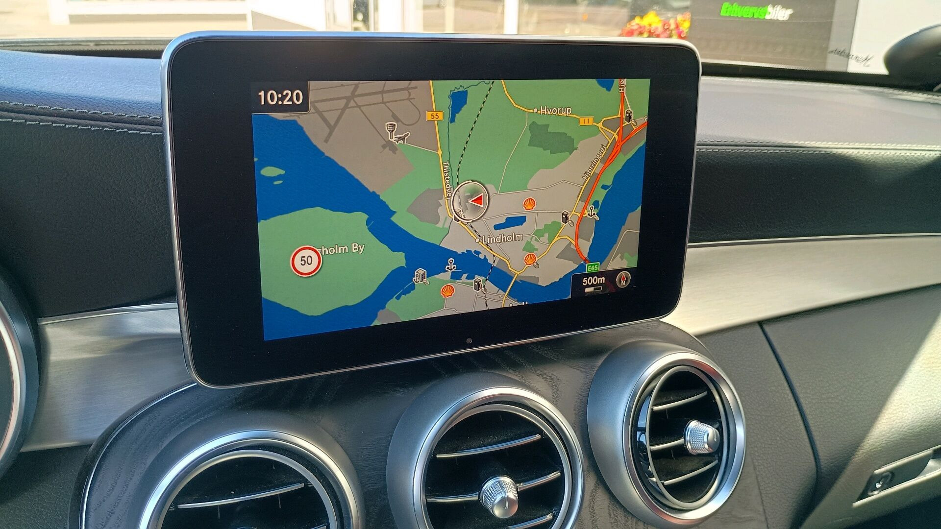 Grå Mercedes C250 fra 2017