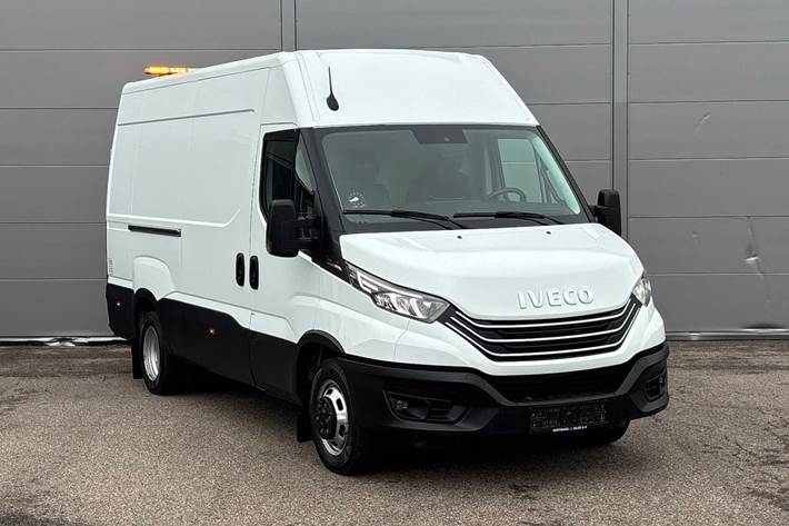 Hvid Iveco Daily fra 2023