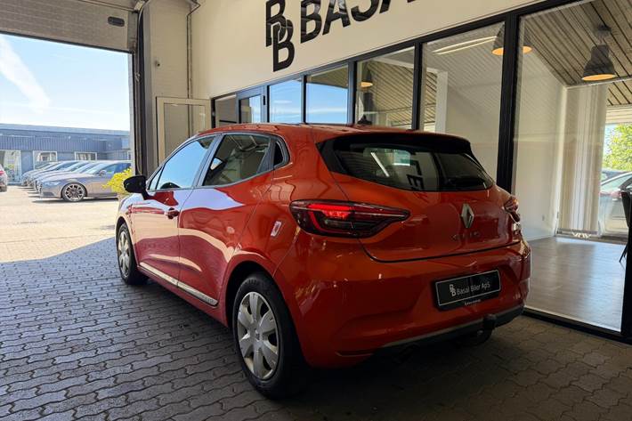 Orange Renault Clio V fra 2019