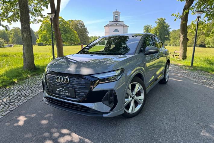 Grå Audi Q4 e-tron fra 2023