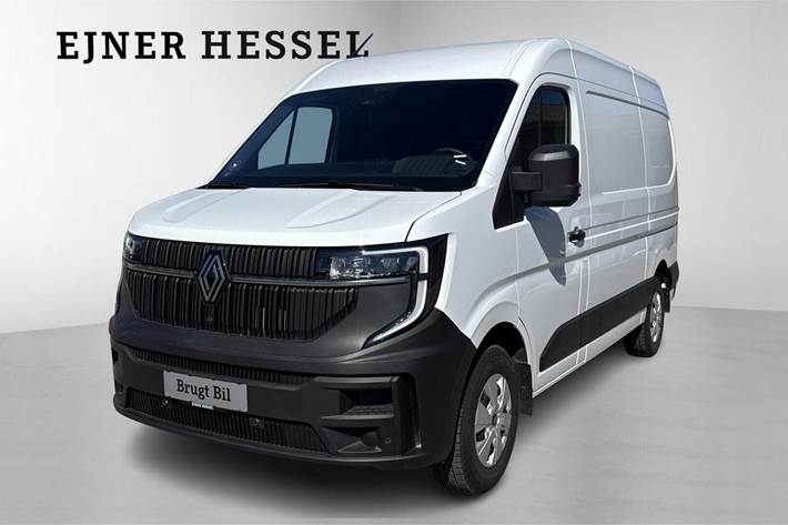 Hvid Renault Master V T33 fra 2025 set udefra