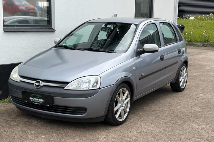 undefined Opel Corsa fra 2002 set udefra