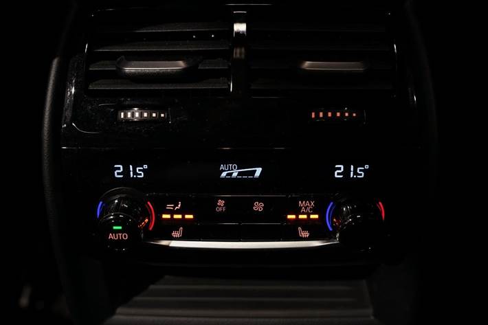 Grå BMW M550d fra 2019