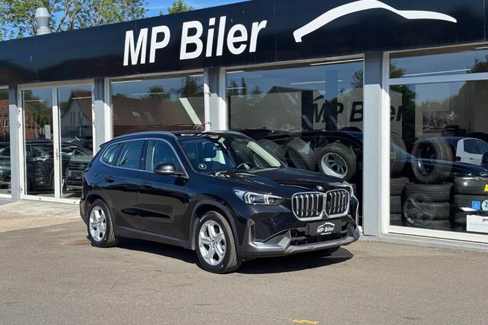 Sort BMW iX1 fra 2023