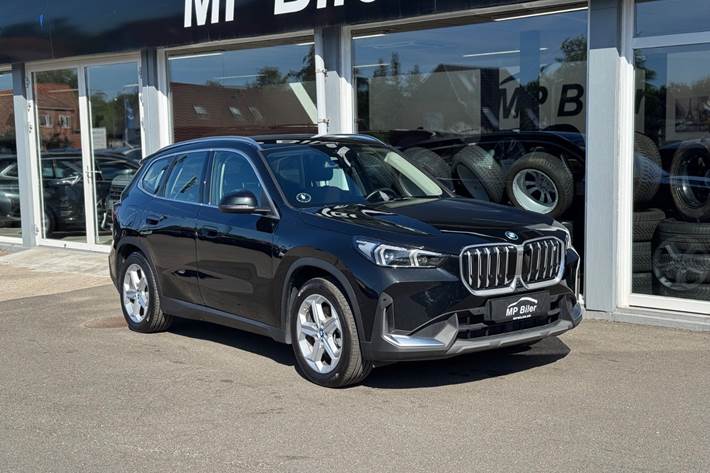 Sort BMW iX1 fra 2023