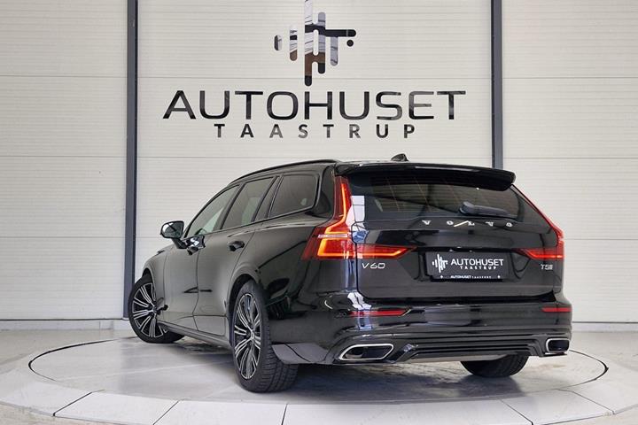 Sort Volvo V60 fra 2020