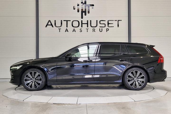Sort Volvo V60 fra 2020
