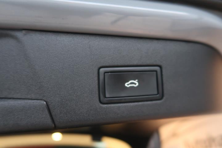 Grå VW ID.4 fra 2022