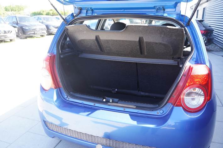 Blå Chevrolet Aveo fra 2010