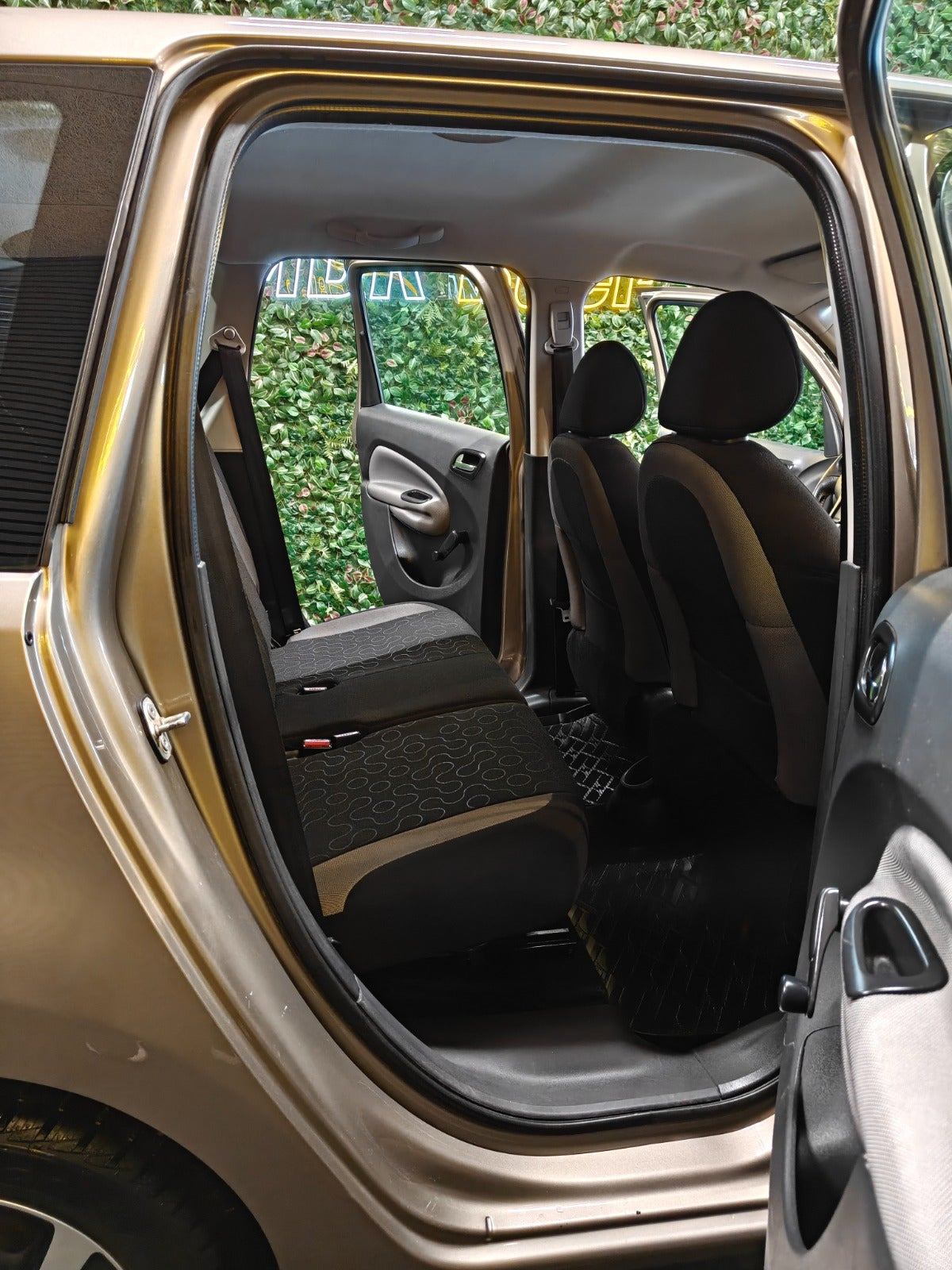undefined Citroën C3 Picasso fra 2012 set indefra