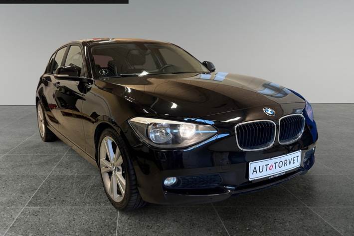 Sort BMW 116d fra 2014