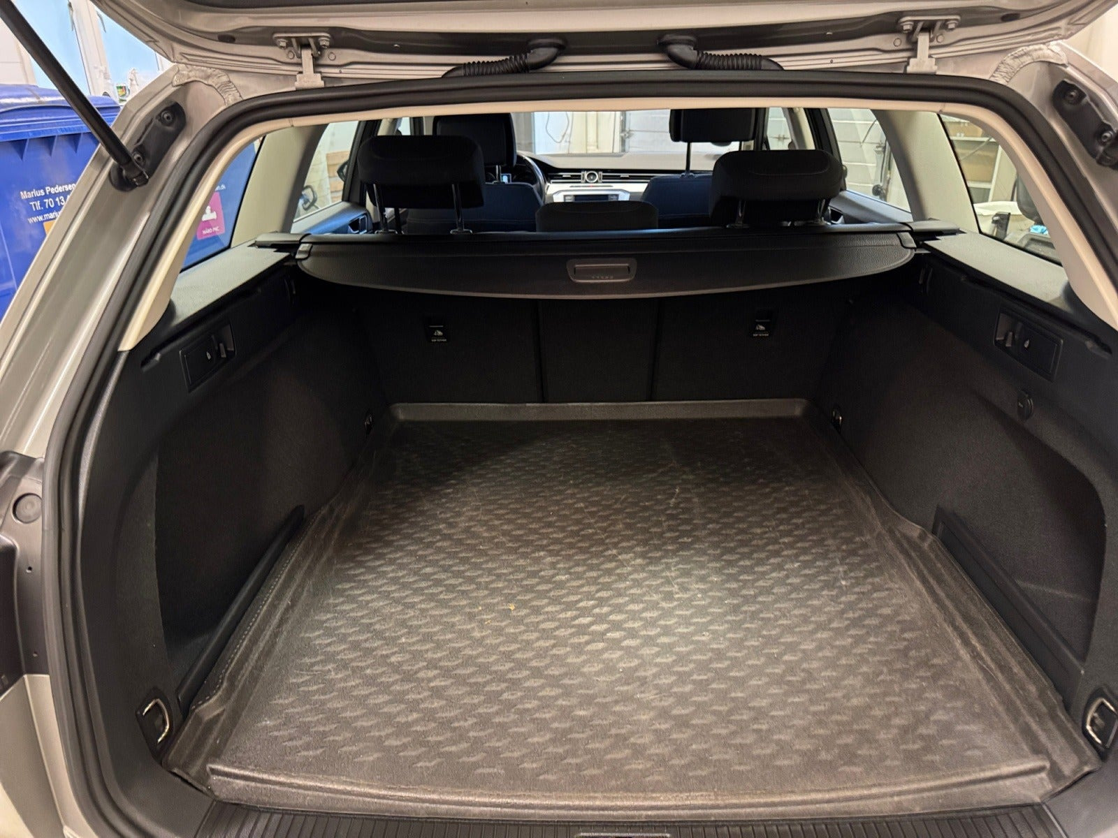 Sølv VW Passat fra 2017