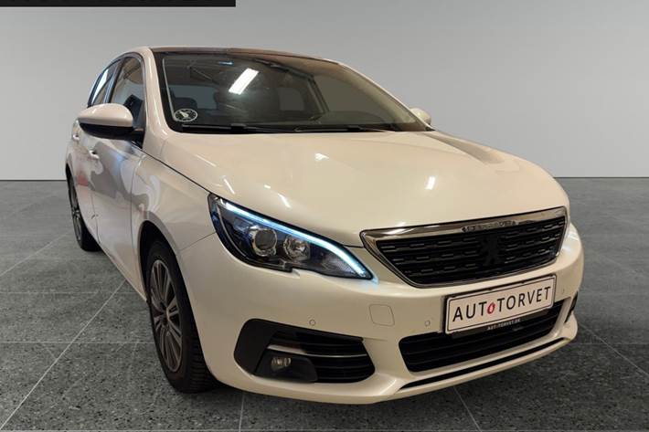 Hvid Peugeot 308 fra 2018