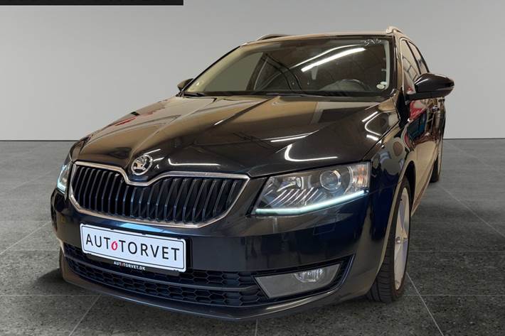 Sort Skoda Octavia fra 2017