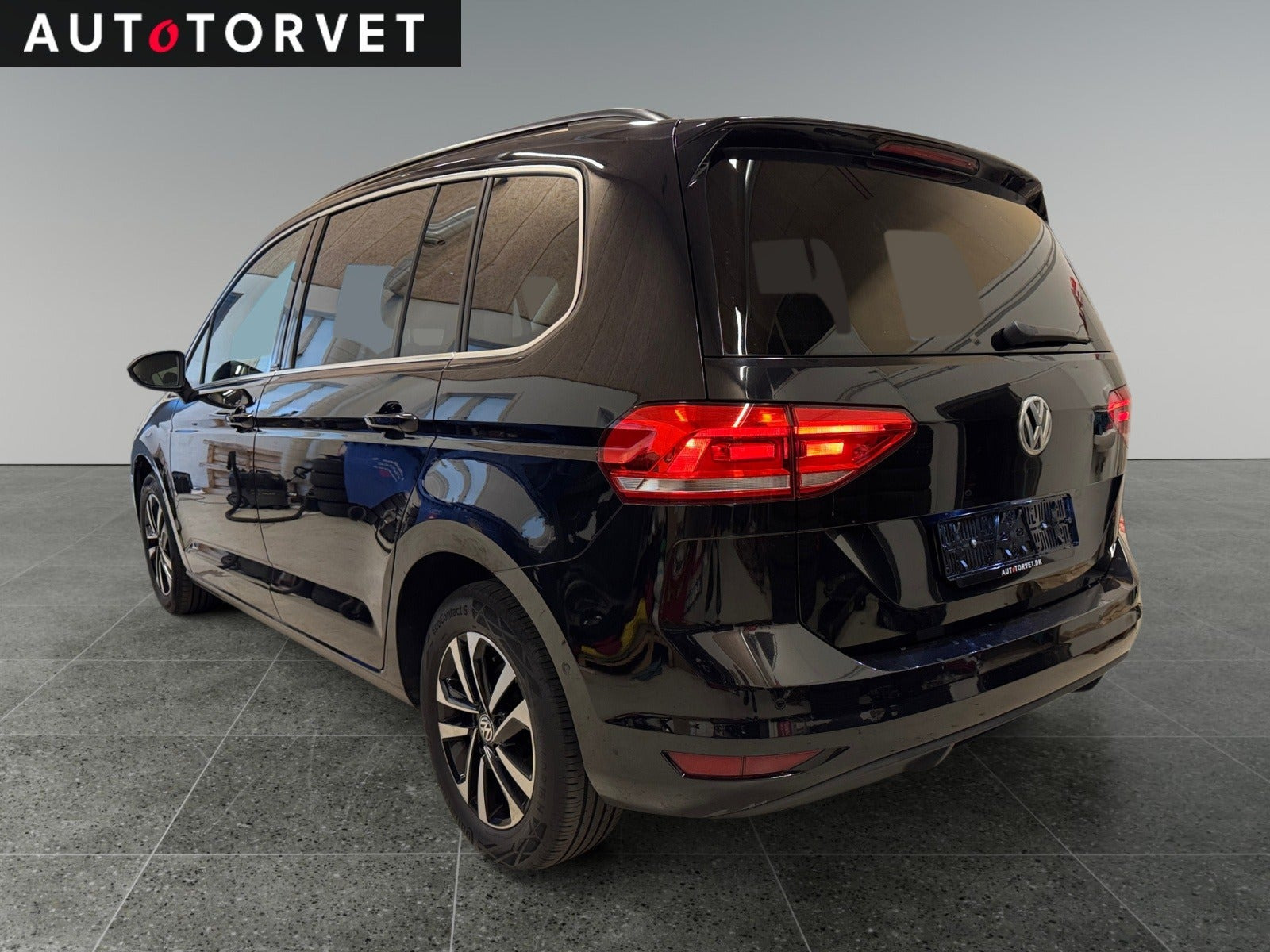 Sort VW Touran fra 2019