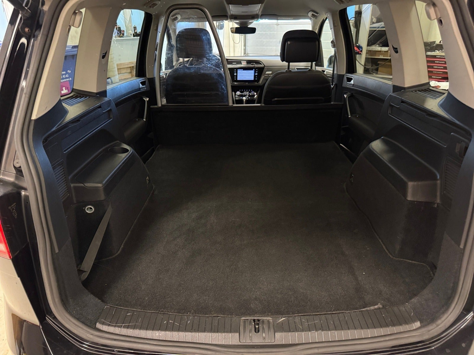 Sort VW Touran fra 2019