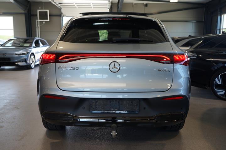Sølv Mercedes EQE350 SUV fra 2025
