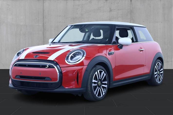 Rød Mini Cooper SE fra 2022