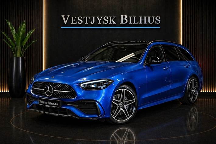 Blå Mercedes C300 e fra 2023