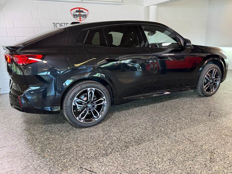 BMW iX2 xDrive30 M-Sport Premium