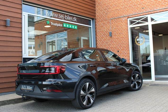 Sort Polestar 2 fra 2024