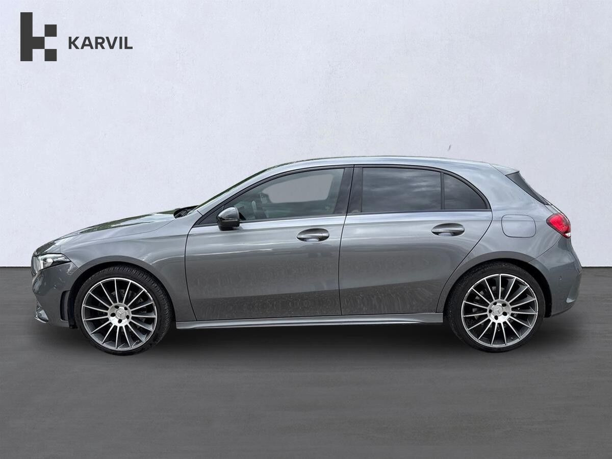 Grå Mercedes A250 e fra 2020
