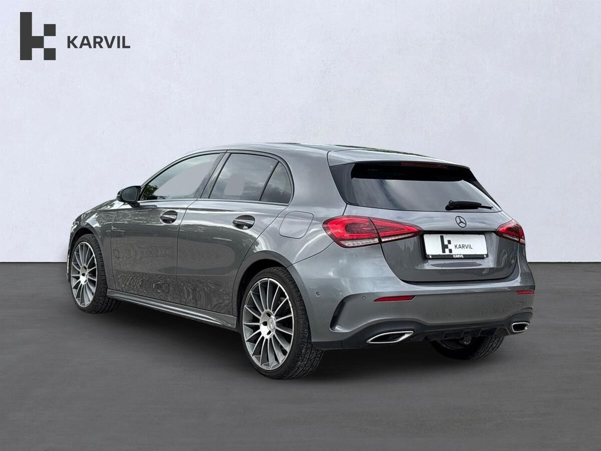 Grå Mercedes A250 e fra 2020