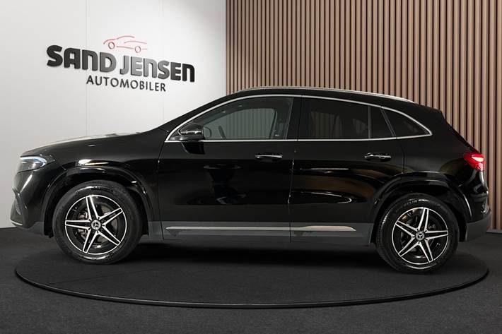 Sort Mercedes EQA350 fra 2024