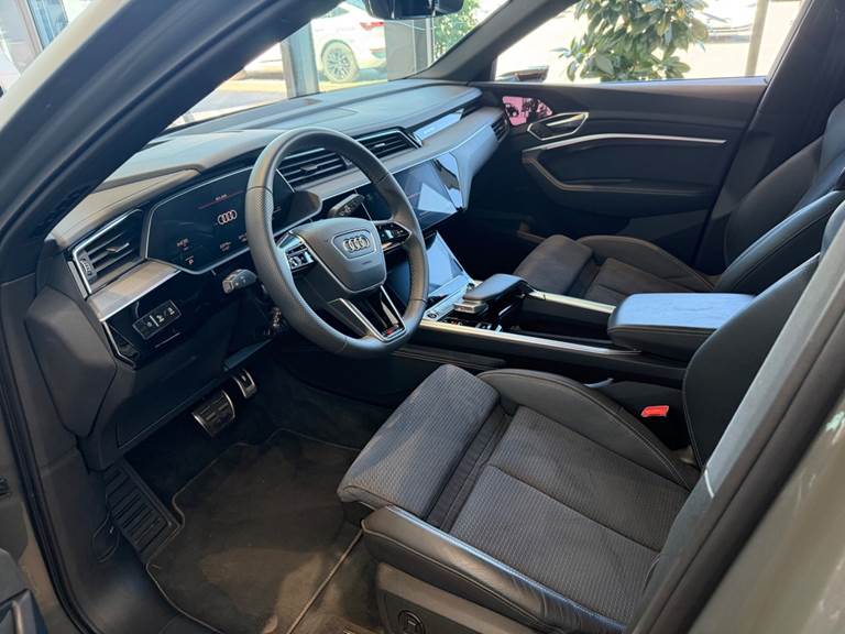 Audi Q8 e-tron 55 S-line Sportback quattro