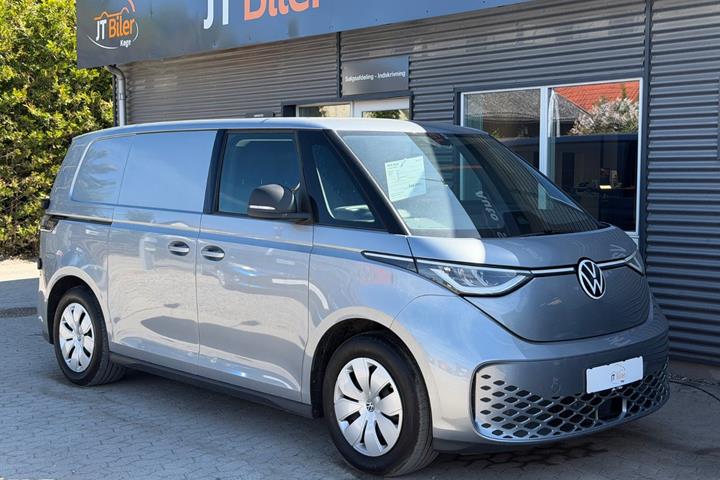 Sølv VW ID.Buzz fra 2023 set udefra