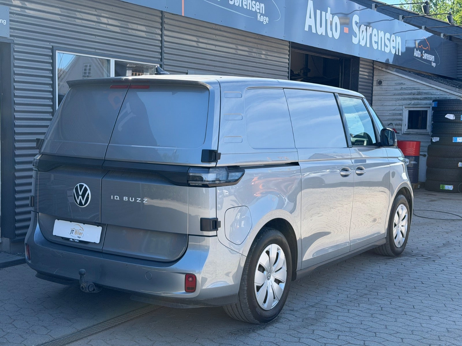Sølv VW ID.Buzz fra 2023