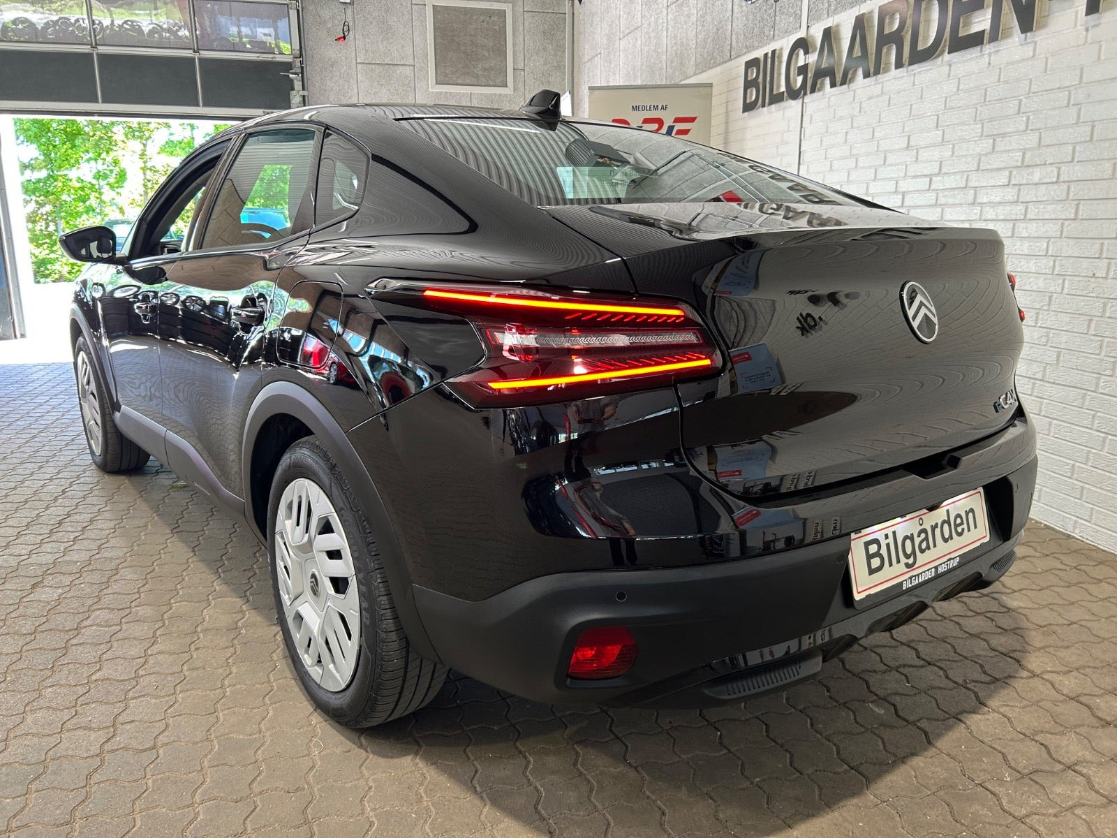 Sort Citroën ë-C4 X fra 2025