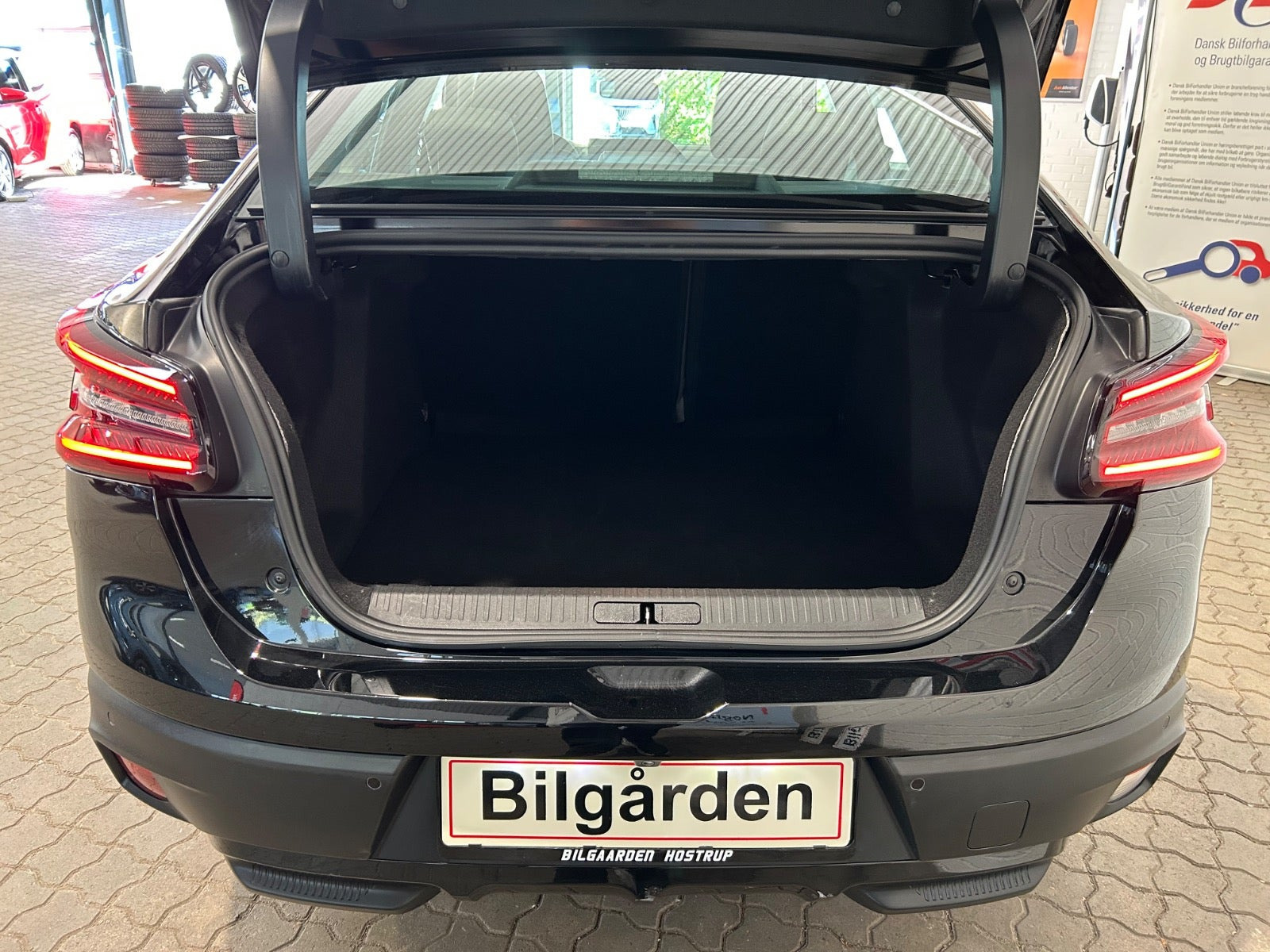 Sort Citroën ë-C4 X fra 2025