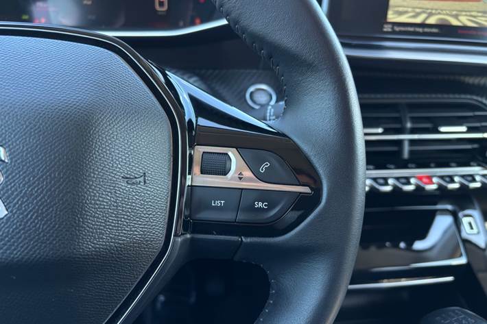 Sort Peugeot 208 fra 2021