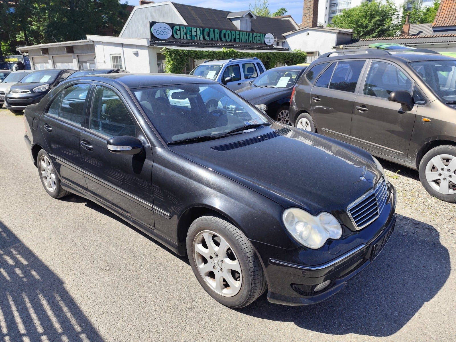 undefined Mercedes C320 fra 2003 set udefra