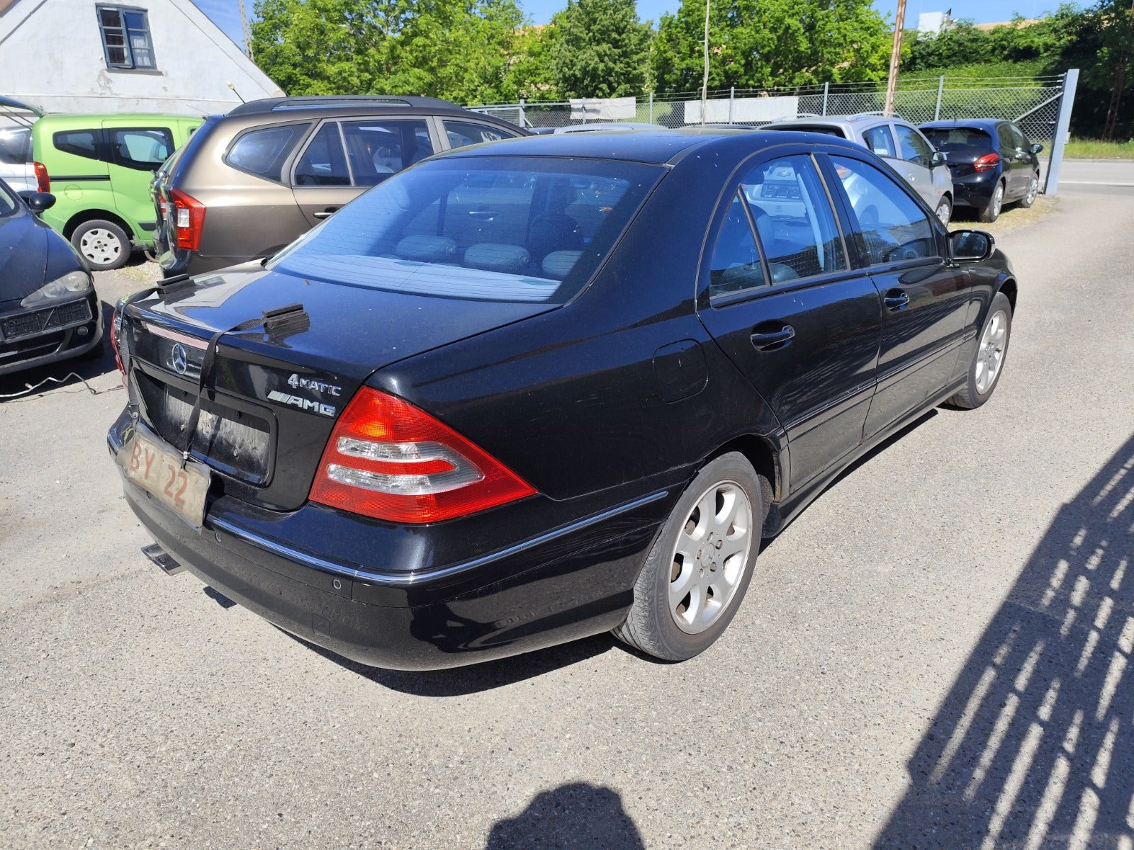undefined Mercedes C320 fra 2003 set udefra