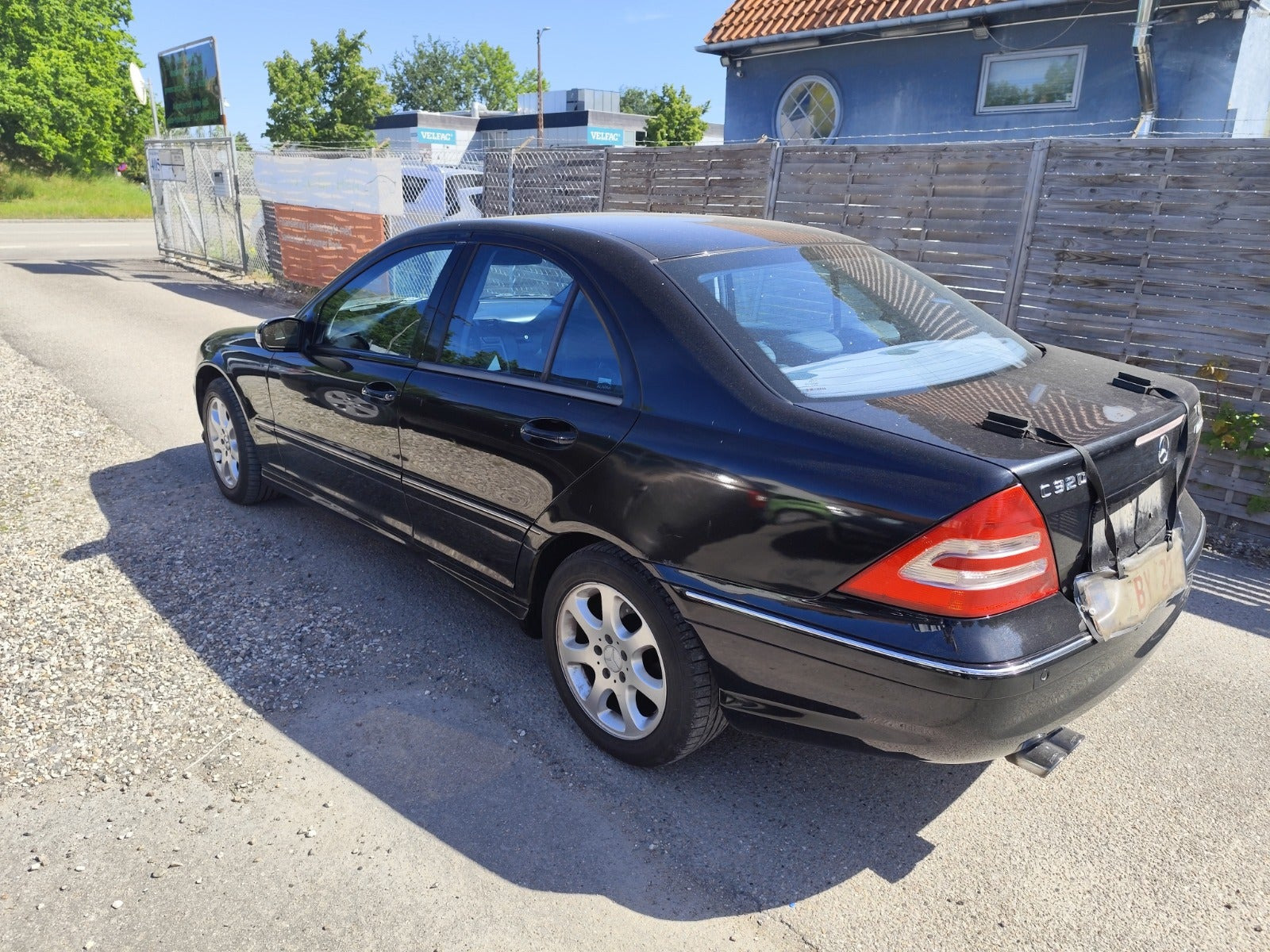 undefined Mercedes C320 fra 2003 set udefra