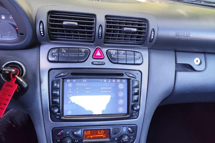 undefined Mercedes C320 fra 2003 set indefra