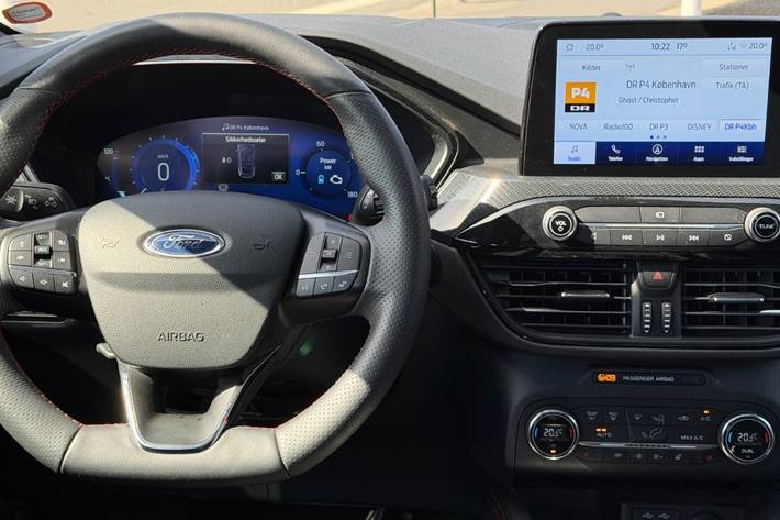 Sort Ford Kuga fra 2021