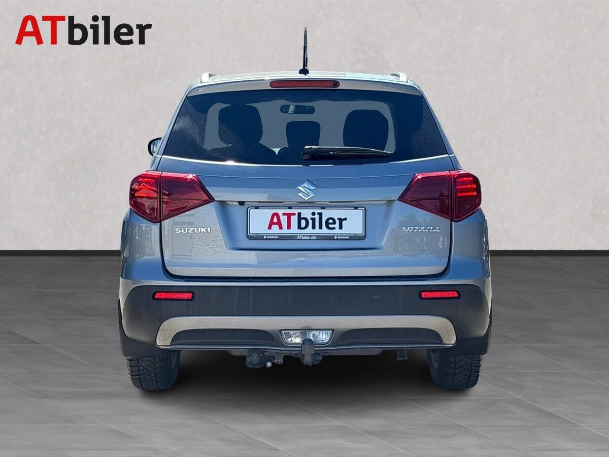 Sort Suzuki Vitara fra 2019