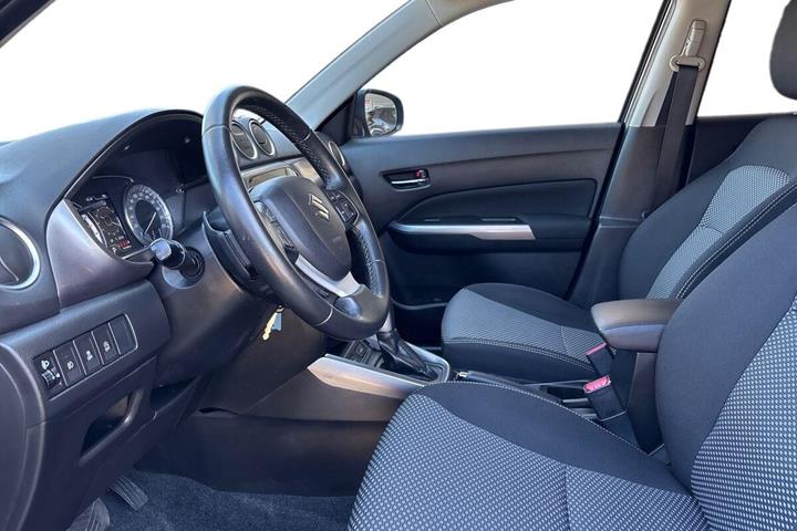 Sort Suzuki Vitara fra 2019