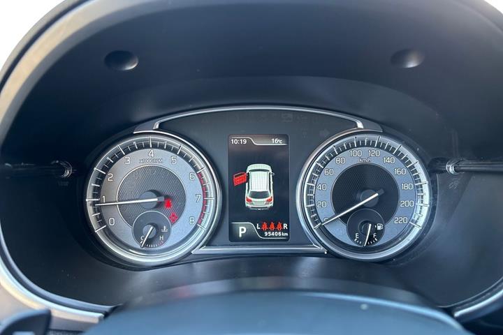 Sort Suzuki Vitara fra 2019