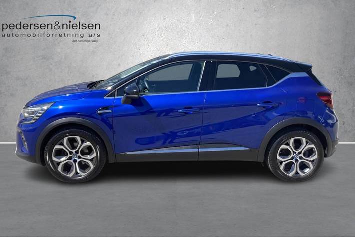 Blå Renault Captur fra 2021