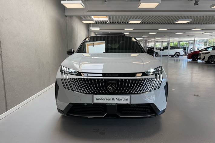 Hvid Peugeot e-3008 fra 2025