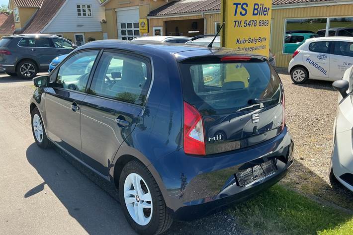 Blå Seat Mii fra 2015