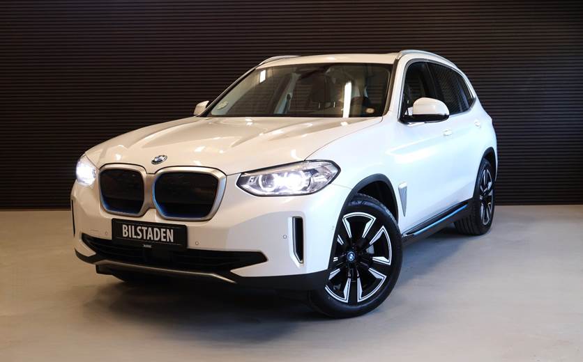 BMW iX3 Charged