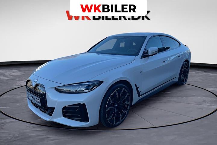 Hvid BMW i4 fra 2024